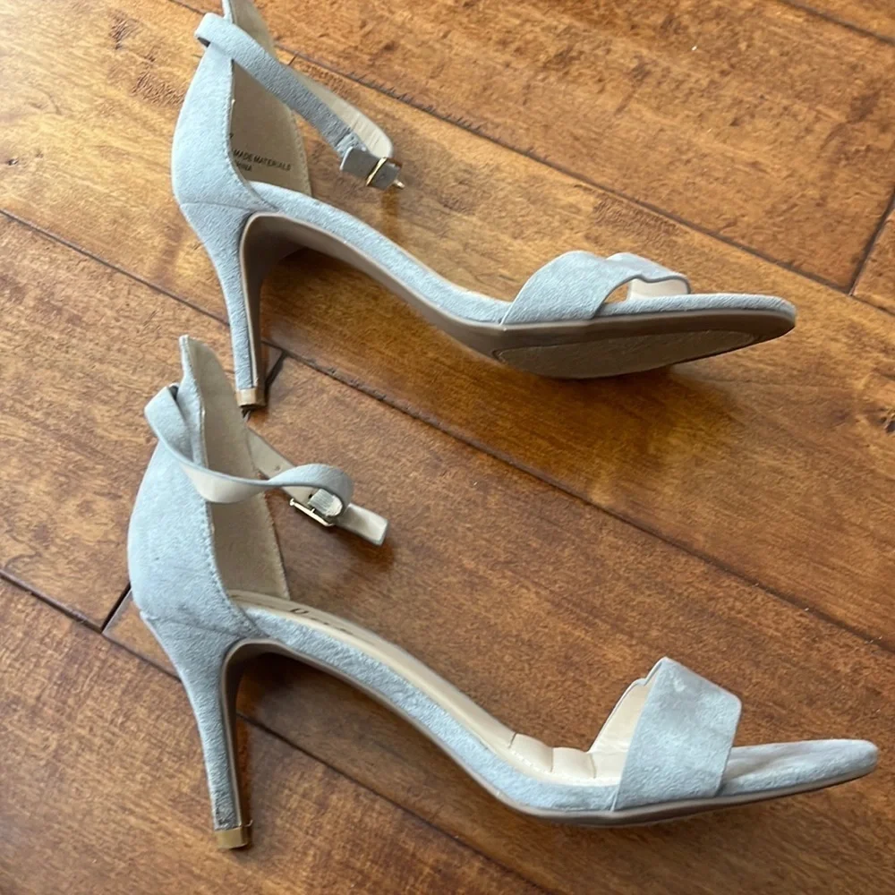 LULUS Chloe Grey Ankle Strap Heels Size 7